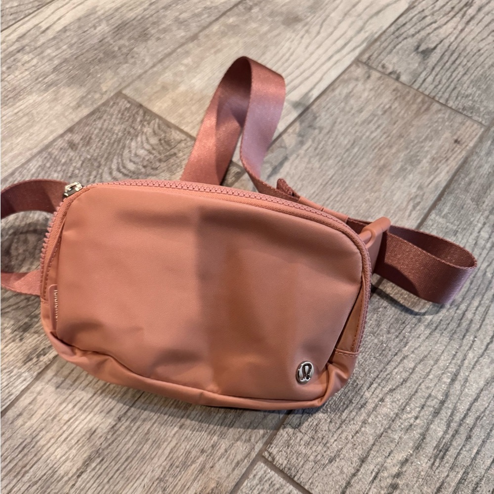 Lululemon everyday belt bag